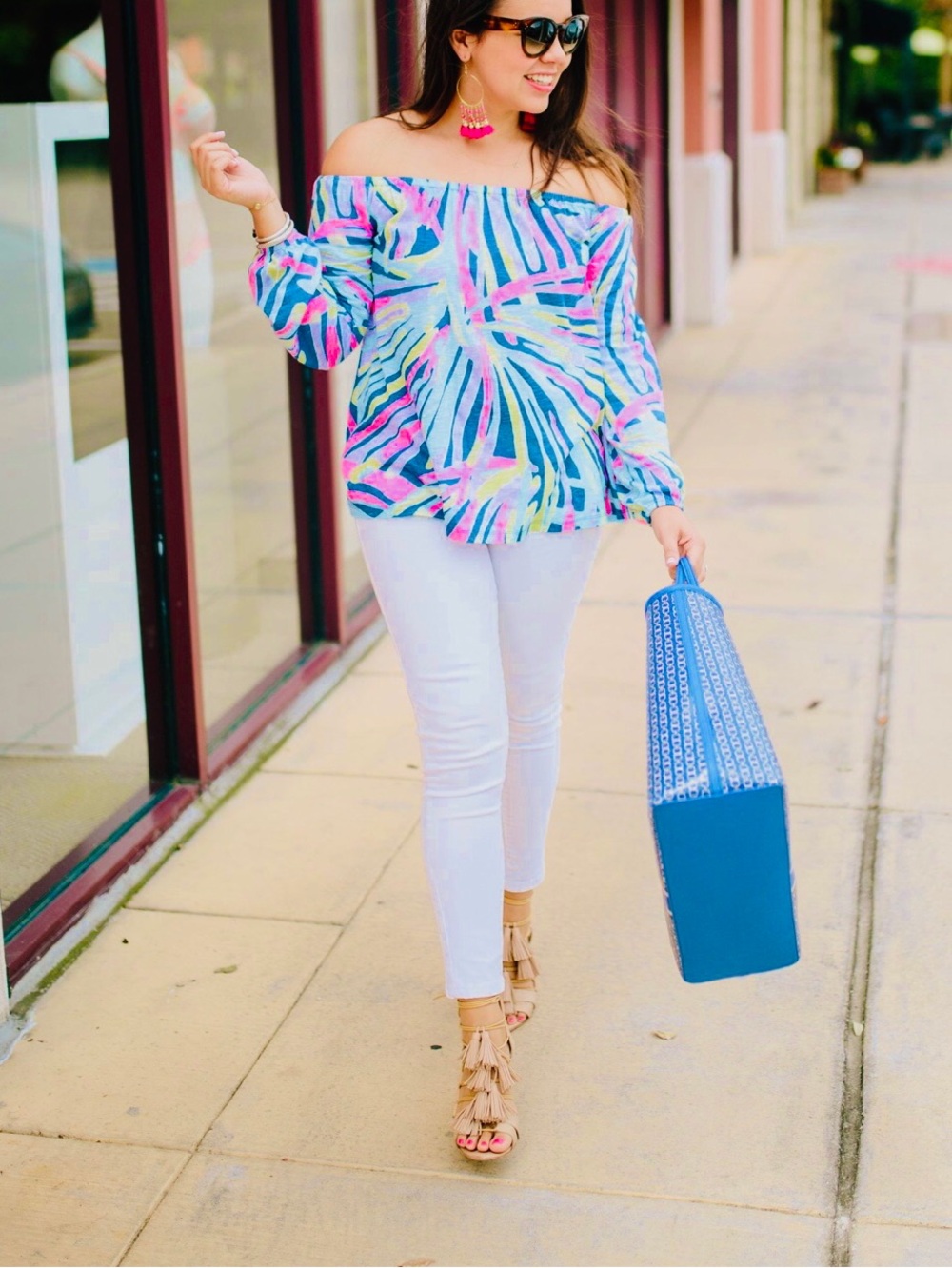 LIKE NEW Lilly Pulitzer Off/ On Shoulder Long sleeve Blouse